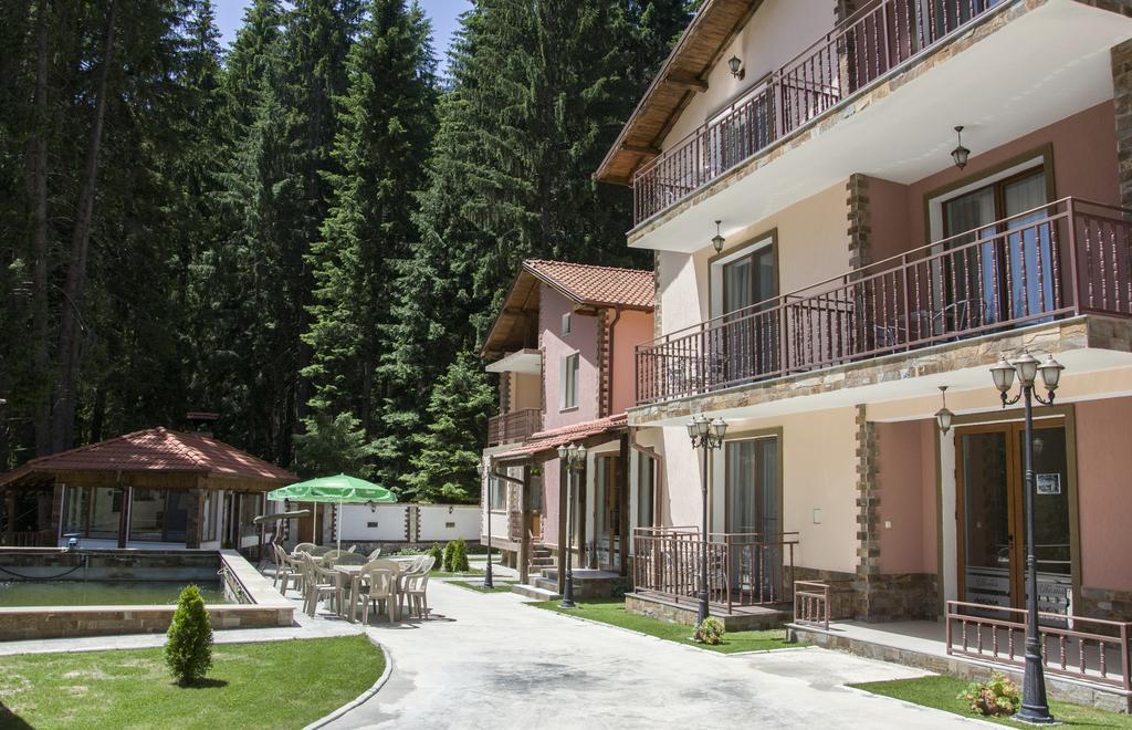 Ивелия Къща За Гости Dospat Exterior foto